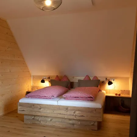 Arlitscherhof Ferienwohnungen Und Chalets Bad Eisenkappel Exterior photo
