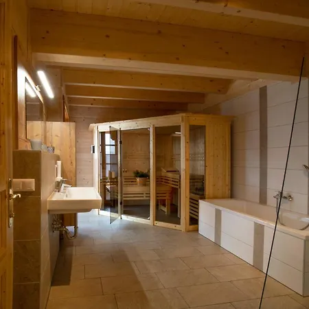 Arlitscherhof Ferienwohnungen Und Chalets Bad Eisenkappel Exterior photo