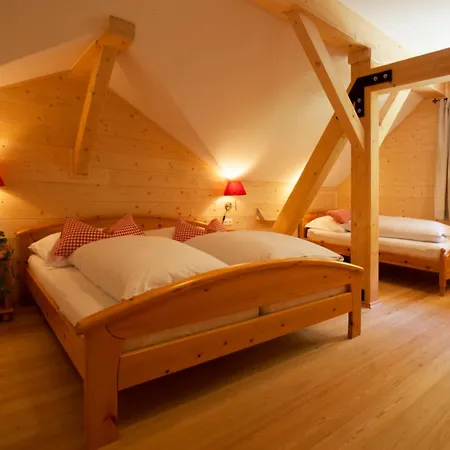 Arlitscherhof Ferienwohnungen Und Chalets Bad Eisenkappel Exterior photo